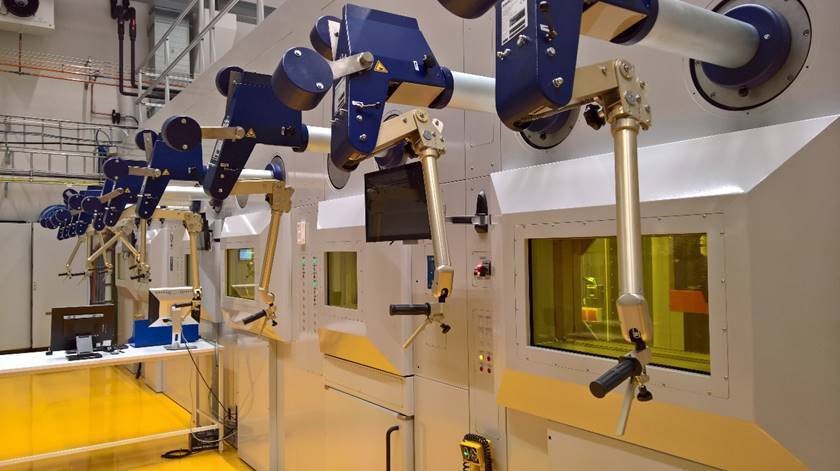 Hot Cell laboratory for irradiated specimen testing