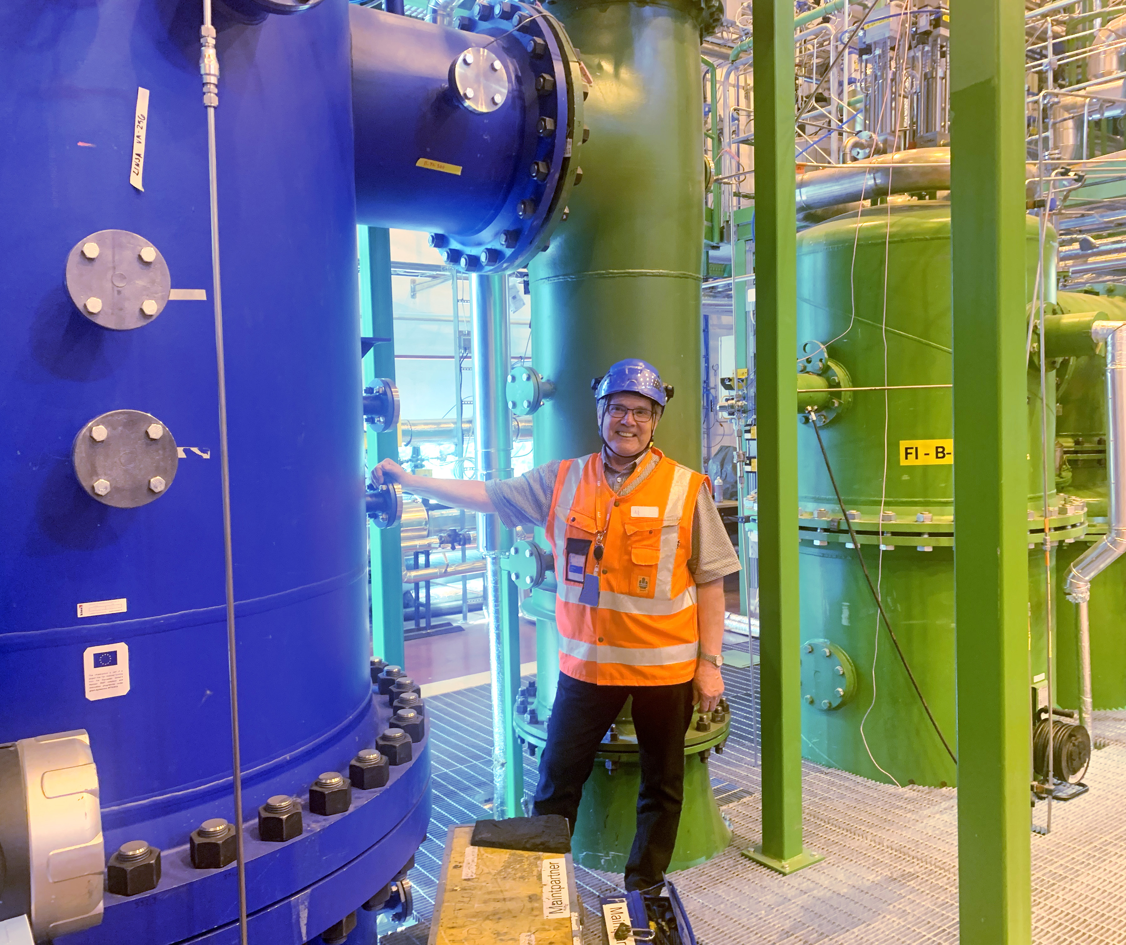 VTT:ltä spinnaava Olefy mullistaa muovin kierron; kuvassa Matti Nieminen VTT Bioruukissa