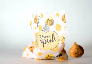 Onion pouch made of Paptic&#039;s innovative packaging material