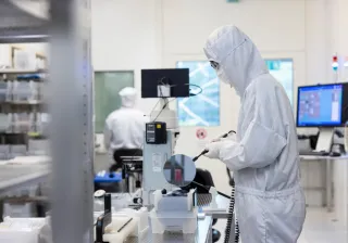 Clean room operations at VTT