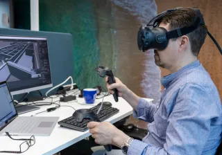 Man using VR glasses.