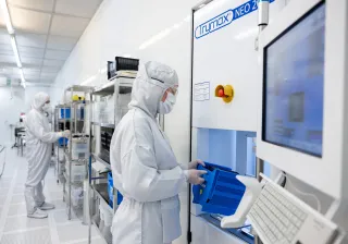researchers working at Micronova cleanroom