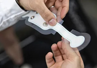 Wearable electronic device