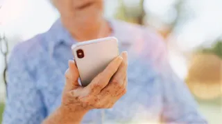 Senior citizen and mobile phone