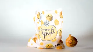 Onion pouch made of Paptic&#039;s innovative packaging material