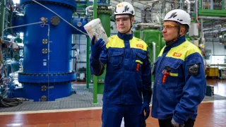 People working at Sumimoto