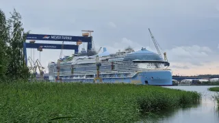 Meyer Turku Oy:n alus.