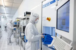 researchers working at Micronova cleanroom