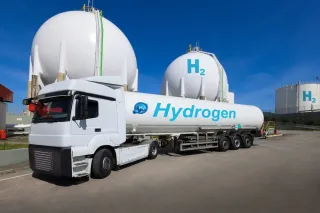 Hydrogen truck and hydrogen storage