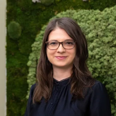 Tiina Landau profile